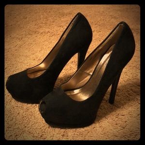 Gorgeous black stilettos